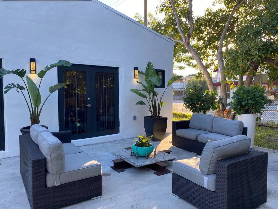 Miami Design District 4 Bedroom Pool Home Exterior photo